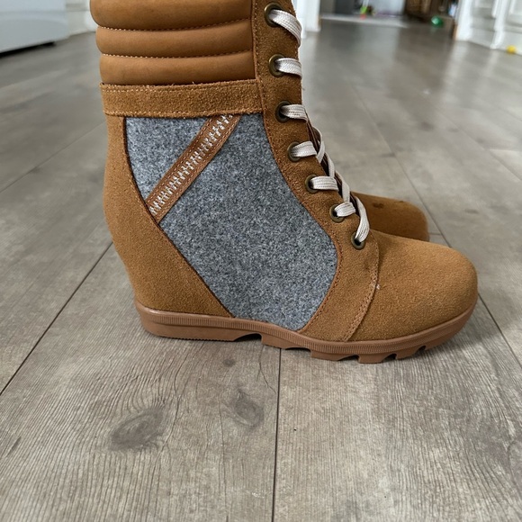 Serra Wedge Hiking Bootie Cow Suede Leather Tan/Gray Womens Size 8 Never Worn - Picture 7 of 14